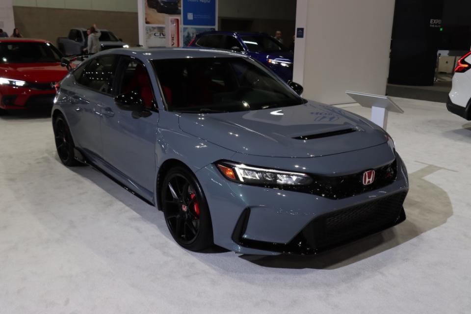 2022-honda-fl5-civic-type-r