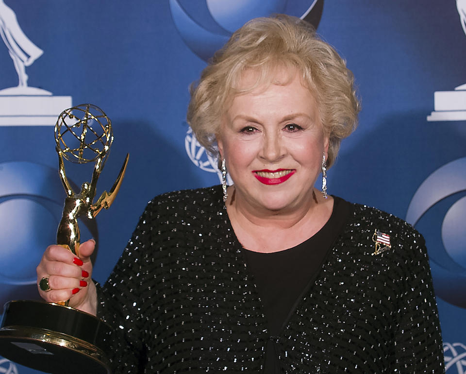 Doris Roberts with her Emmy Award