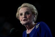 Mit ihren auffälligen Broschen und klaren Worten schrieb sie (nicht nur) amerikanische Geschichte: 1997 wurde Madeleine Albright als erste Frau zur Außenministerin der USA ernannt. Die demokratische Politikerin starb am 23. März an den Folgen eines Krebsleidens, sie wurde 84 Jahre alt. (Bild: Drew Angerer/Getty Images)