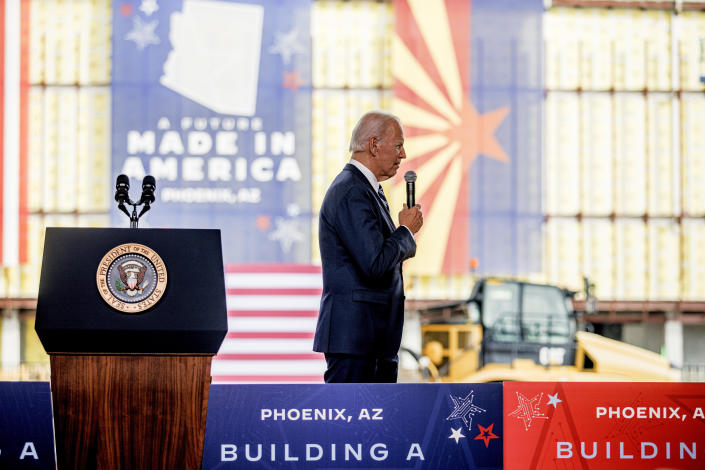President Joe Biden promotes domestic chip manufacturing at a new Taiwan Semiconductor Manufacturing Company plant in Phoenix, Arizona on Dec. 6, 2022. (Adriana Zehbrauskas/The New York Times)
