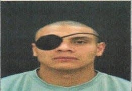 Ernesto Alfredo Piñon de la Cruz, alias "El Neto," reputed leader of the Mexicles gang, escaped Sunday from the Cereso No. 3 state prison in Juárez.