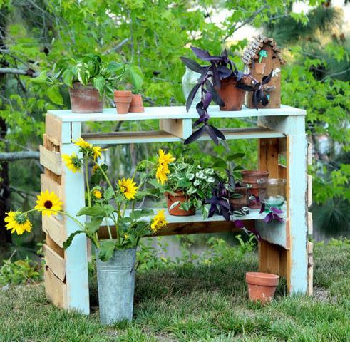 5 Ways to Create an Outdoor Beverage Station on A Budget - Infarrantly  Creative