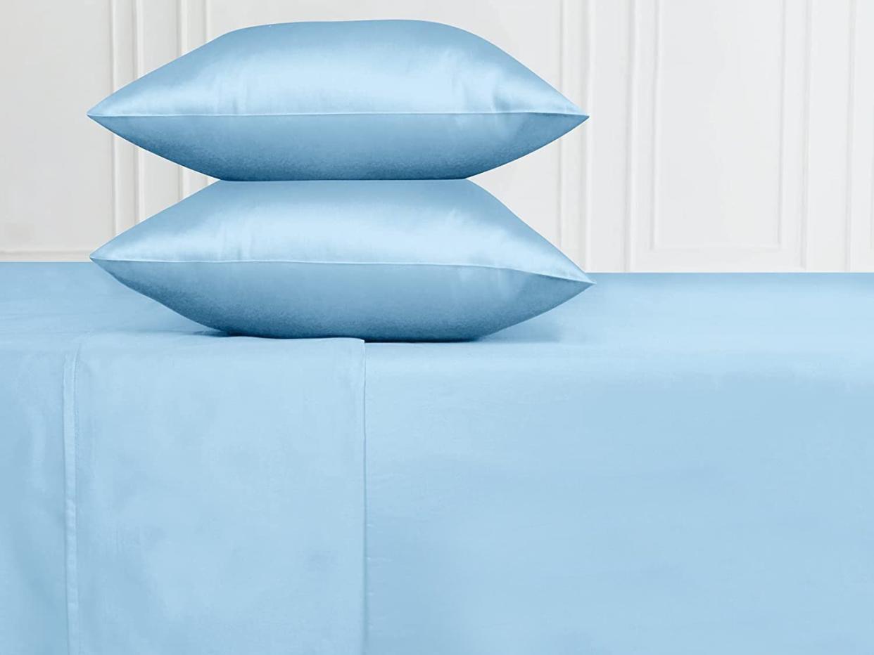 blue sheets and pillows