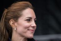 <p>Kate wore a pair of heart-shaped gold earrings to the America's Cup World Series in July 2016.<br></p>