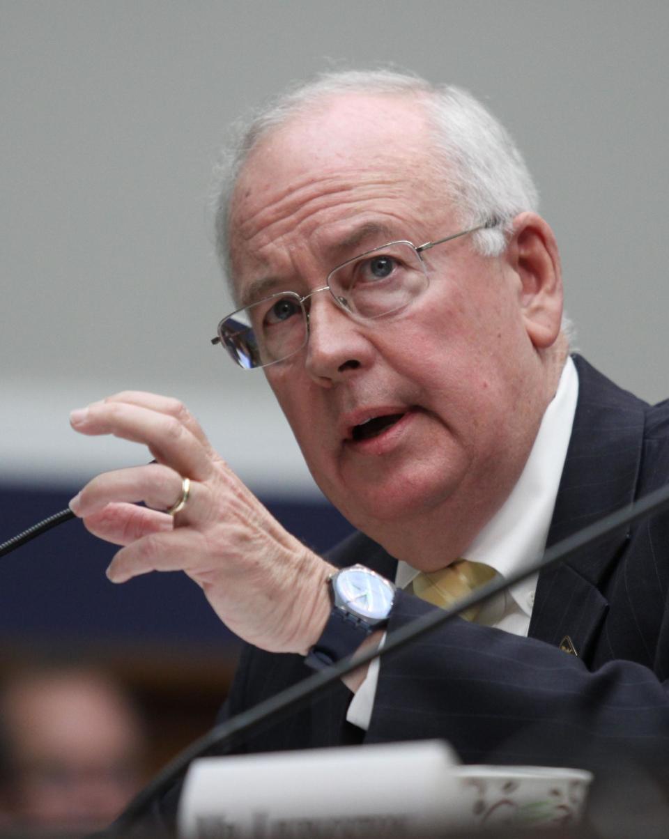 Baylor University President Ken Starr testifies at the House Committee on Education and Workforce on college athletes forming unions, on May 8, 2014 on Capitol Hill in Washington. (AP Photo/Lauren Victoria Burke)