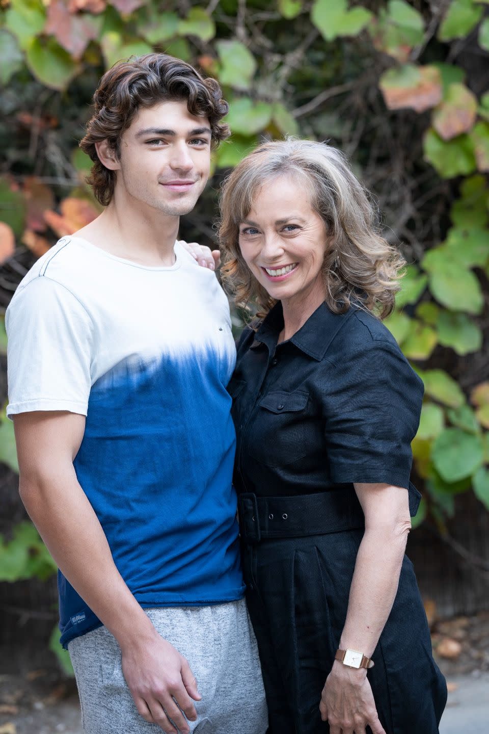 embargo 13062022 joe klocek and annie jones as byron stone and jane harris in neighbours