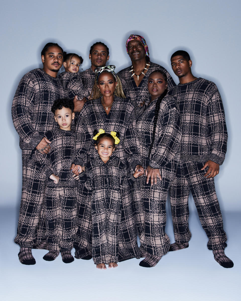 Snoop Dogg and his family are the SKIMS Holiday family of the year (Donna Trope / Skims)