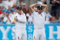 Britain Cricket - England v Pakistan - Fourth Test - Kia Oval - 13/8/16 England's Joe Root and Alastair Cook look dejected after a missed chance Action Images via Reuters / Paul Childs