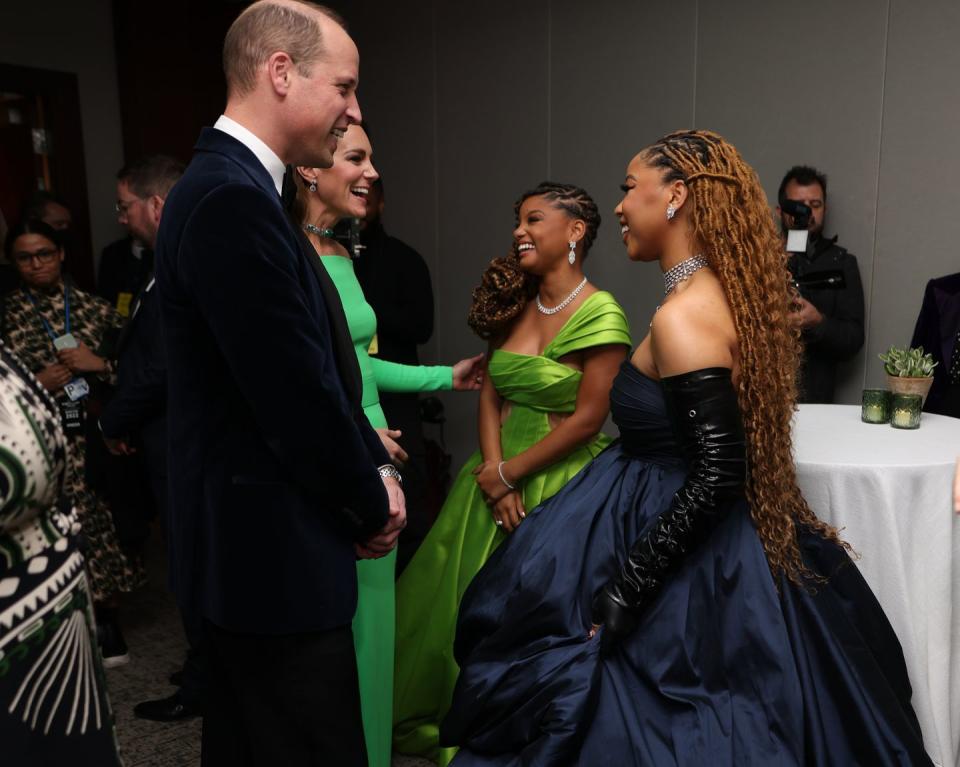 <p>William and Kate speak with Chlöe and Halle Bailey.</p>