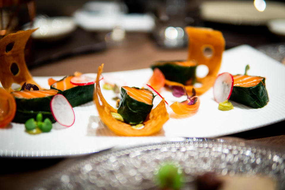 Smoked salmon, avocado sauce, tomato and dill (PHOTO: Zat Astha/Yahoo Lifestyle SEA)