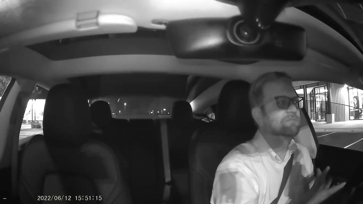 Dashcam Footage Shows Uber Driver Being Assaulted By Passenger 2674