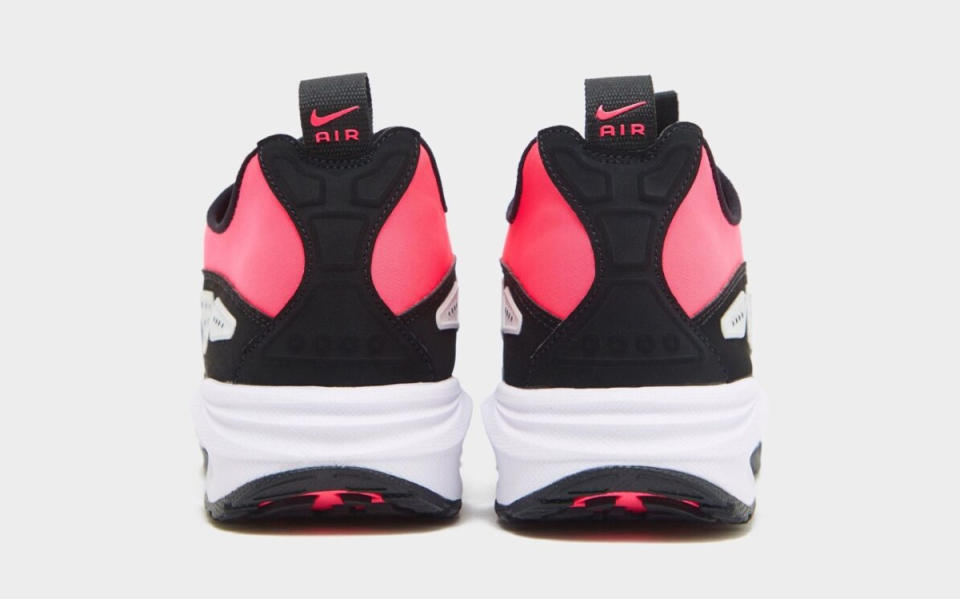Nike Air Max Sunder Highlighter Pink 