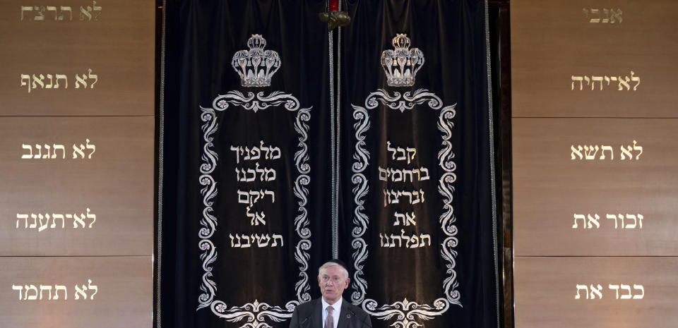 Horst Kohler, former German President, takes part in a ceremony and commemoration of the 20th anniversary of the main synagogue "Ohel Jakob" and the pogrom night, in Munich, Germany, Thursday, Nov. 9, 2023. (Sven Hoppe/dpa via AP)