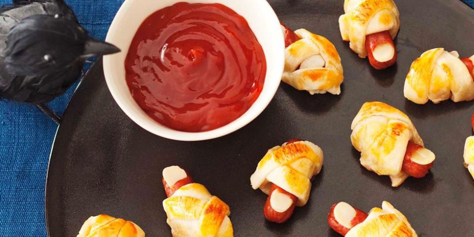 33 Easy Halloween Appetizers to Whip Up This Year