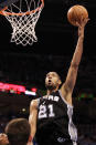 OKLAHOMA CITY, OK - JUNE 02: Tim Duncan #21 of the San Antonio Spurs goes up for a shot with his left hand in the second quarter while taking on the Oklahoma City Thunder in Game Four of the Western Conference Finals of the 2012 NBA Playoffs at Chesapeake Energy Arena on June 2, 2012 in Oklahoma City, Oklahoma. NOTE TO USER: User expressly acknowledges and agrees that, by downloading and or using this photograph, User is consenting to the terms and conditions of the Getty Images License Agreement. (Photo by Ronald Martinez/Getty Images)