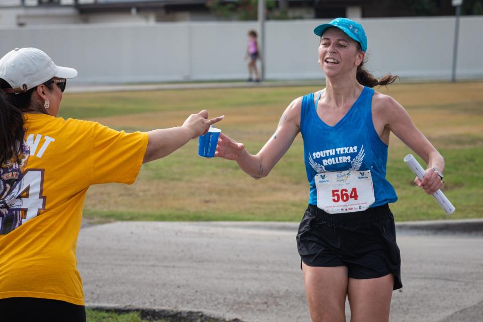 'I can't believe I'm first' 47th annual Beach to Bay takes over Corpus