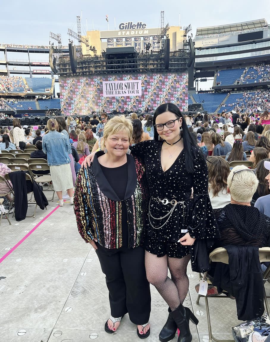 Taylor takeover: Boston 25 viewers show their Swiftie Spirit during weekend concerts at Gillette