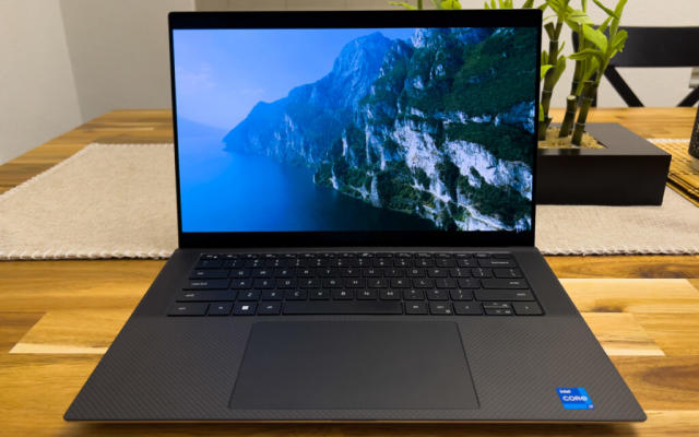 Dell XPS 15 (2022) Full Review! 