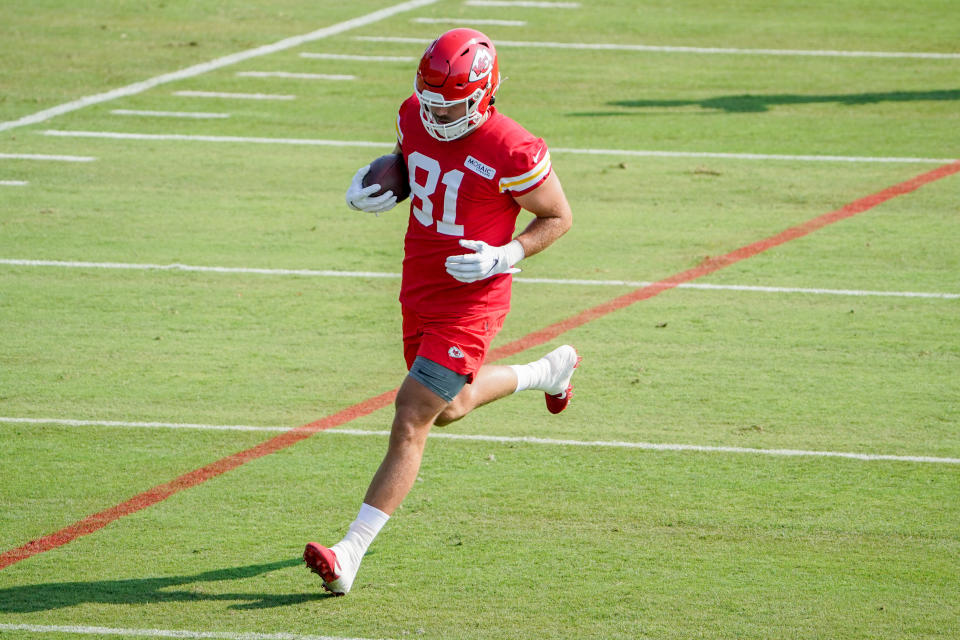 Jul 28, 2021; St. Joseph, MO, United States; Kansas City Chiefs tight end Blake Bell (81) runs the ball after a catch during training camp at Missouri Western State University. Mandatory Credit: Denny Medley-USA TODAY Sports