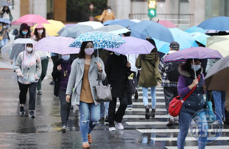 持續受東北季風影響，加上輕颱「科羅旺」的中高層水氣北移，氣象局今針對北北基宜發布大雨特報。（本刊資料照）