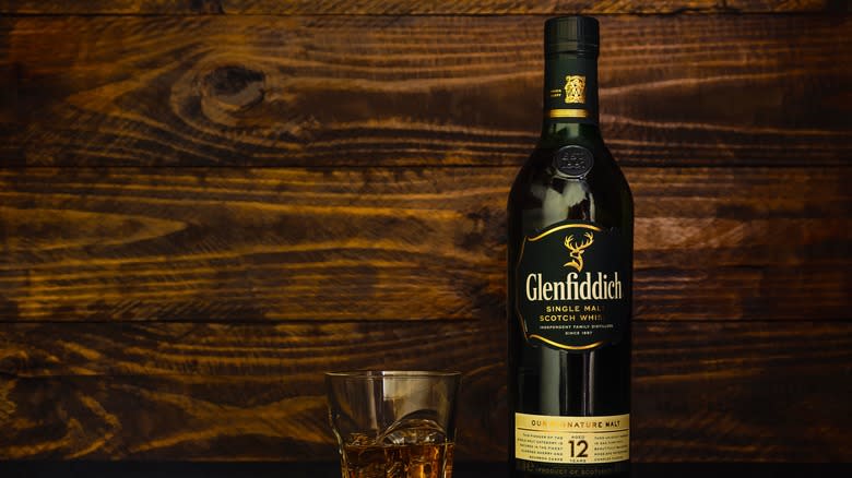 Bottle Glenfiddich 12-Year wood background