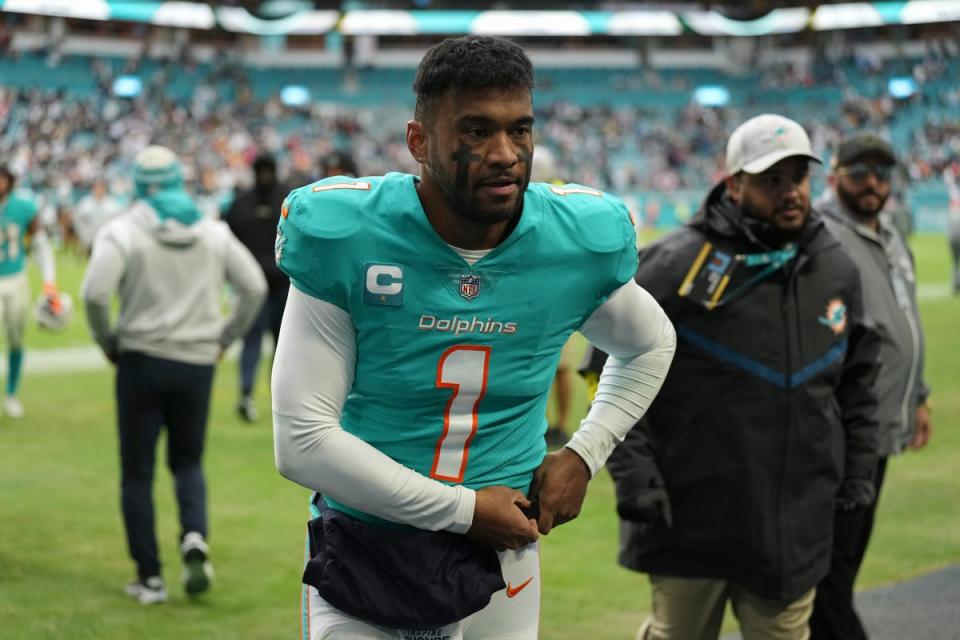 DOLPHINS-TAGOVAILOA (AP)