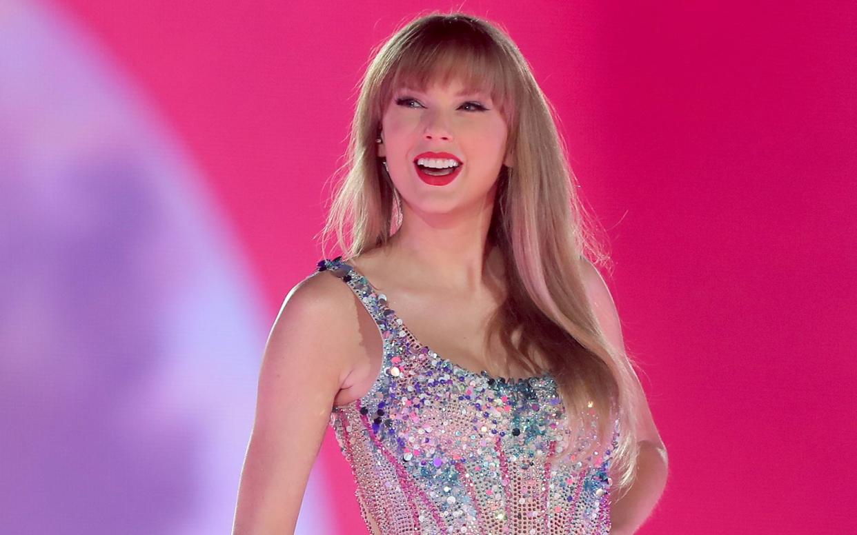 Aktuell befindet sich Taylor Swift auf Welttournee. Im Oktober soll ein Konzertfilm über die Sängerin in die Kinos kommen. (Bild: 2023 Getty Images/John Medina)