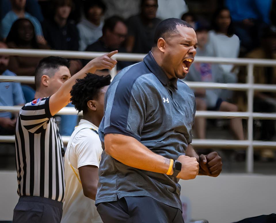 Stony Point head coach Antoine Thompson reacts late in the Tigers' regional quarterfinal win over Westlake on Feb. 27. Stony Point beat Beaumont United in Friday night's state semifinals to advance to Saturday's Class 6A championship game.