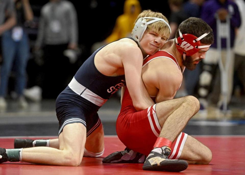 Braeden Davis controls Wisconsin’s Eric Barnett in a 125 lb quarterfinal match of the Big Ten Wresting Championships at the Xfinity Center at the University of Maryland on Saturday, March 9, 2024. Abby Drey/adrey@centredaily.com