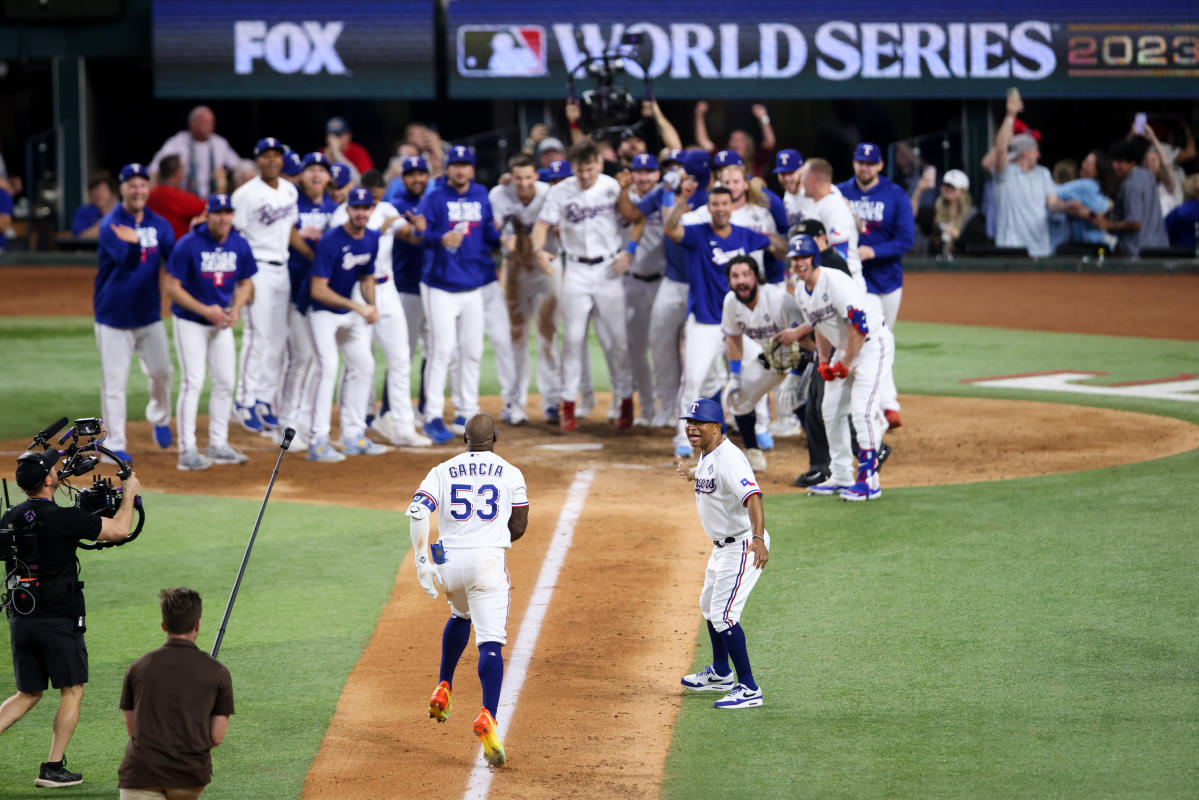 Seager and García's Home Runs Propel Rangers to Dramatic Game 1 Victory