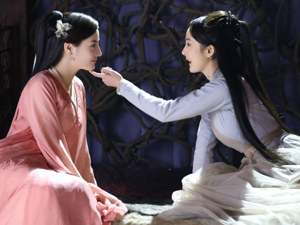 1024px x 768px - Yang Mi dismisses conflict with Dilraba Dilmurat