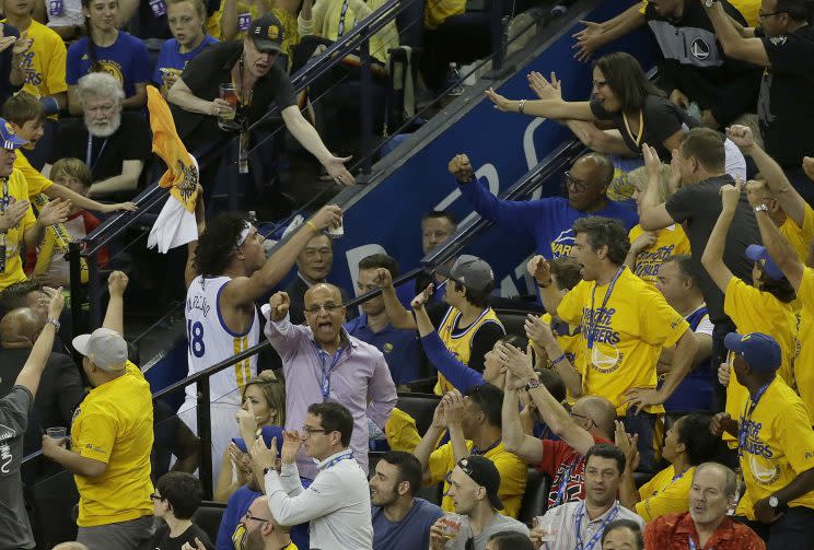 Warriors fans thank Anderson Varejao for his contributions to a win over the Portland Trail Blazers. (AP)