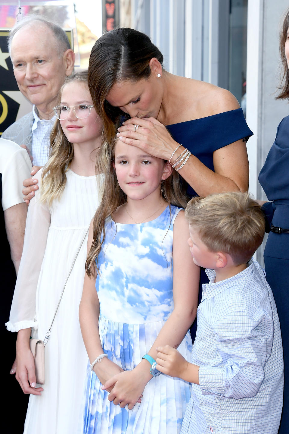 HOLLYWOOD, CA - AUGUST 20:  (L-R) William John Garner, Violet Affleck, Jennifer Garner, Seraphina Rose Elizabeth Affleck, and Samuel Garner Affleck attend the ceremony honoring Jennifer Garner with a star on the Hollywood Walk Of Fame on August 20, 2018 in Hollywood, California.  (Photo by Steve Granitz/WireImage)