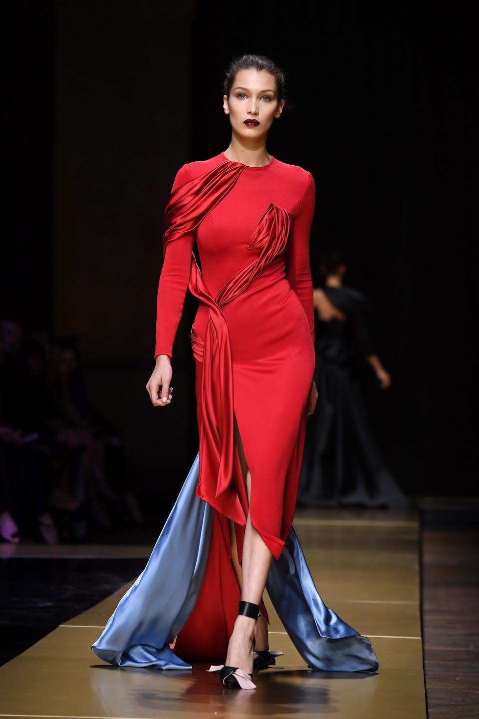 <p>Bella Hadid walks for the Versace Haute Couture AW16 show in Paris. </p>