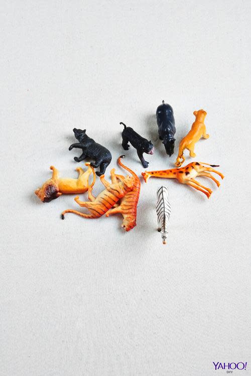 Plastic wild animal toys