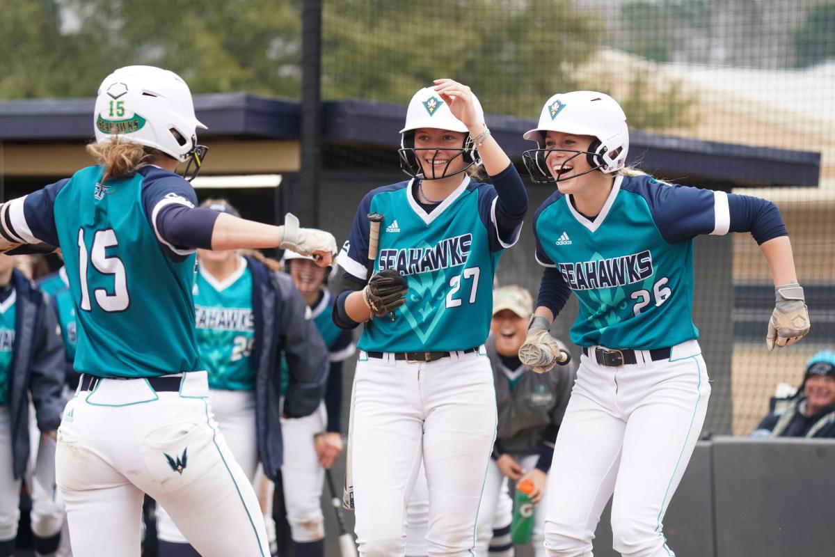 Featured Seahawks Women's Softball Uniform