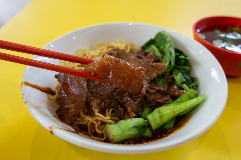 Beef tendon in Beef brisket noodles