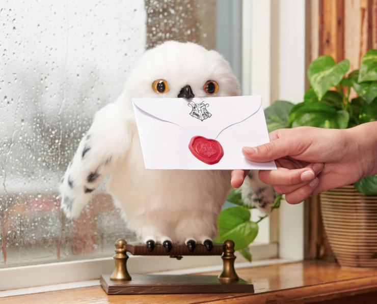 Die interaktive Hedwig überbringt auch Nachrichten – aber nur für eingeweihte Adressaten. (Bild: Amazon)