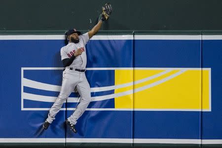 Sep 19, 2017; Baltimore, MD, USA; Boston Red Sox center fielder Jackie Bradley Jr. (19) catches a line ball hit by Baltimore Orioles first baseman Chris Davis (not pictured) in the fifth inning at Oriole Park at Camden Yards. Mandatory Credit: Patrick McDermott-USA TODAY Sports