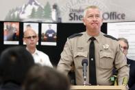 Douglas County Sheriff John Hanlin takes a moment to compose himself at a media conference in Roseburg, Oregon, United States, October 3, 2015. REUTERS/Lucy Nicholson