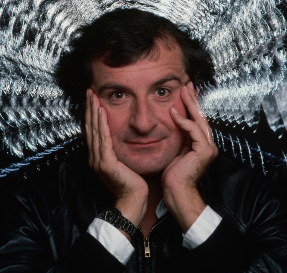 Douglas Adams, author of The Hitchhiker's Guide to the Galaxy, surrounded by halos