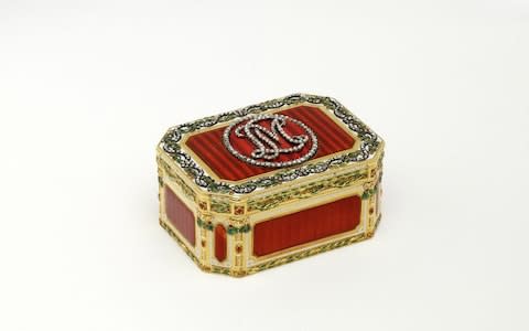 Snuffbox with monogram LM in diamonds - Credit: Paul Gardner