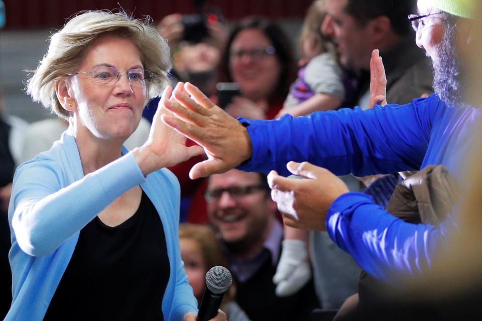 Democratic 2020 U.S. presidential candidate and U.S. Senator Elizabeth Warren (D-MA) takes the stage at a campaign town hall meeting in Grimes, Iowa, U.S., January 20, 2020.   REUTERS/Brian Snyder (Photo: Brian Snyder / Reuters)