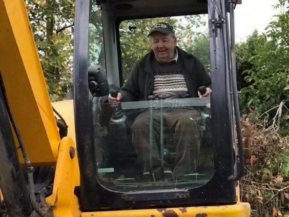 JCB used to transport digger-loving great-grandfather to his funeral