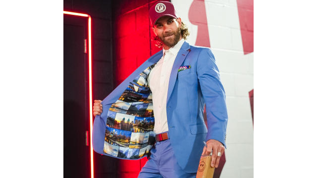 Bryce Harper dresses to impress ahead of Game 4 in NLDS – NBC