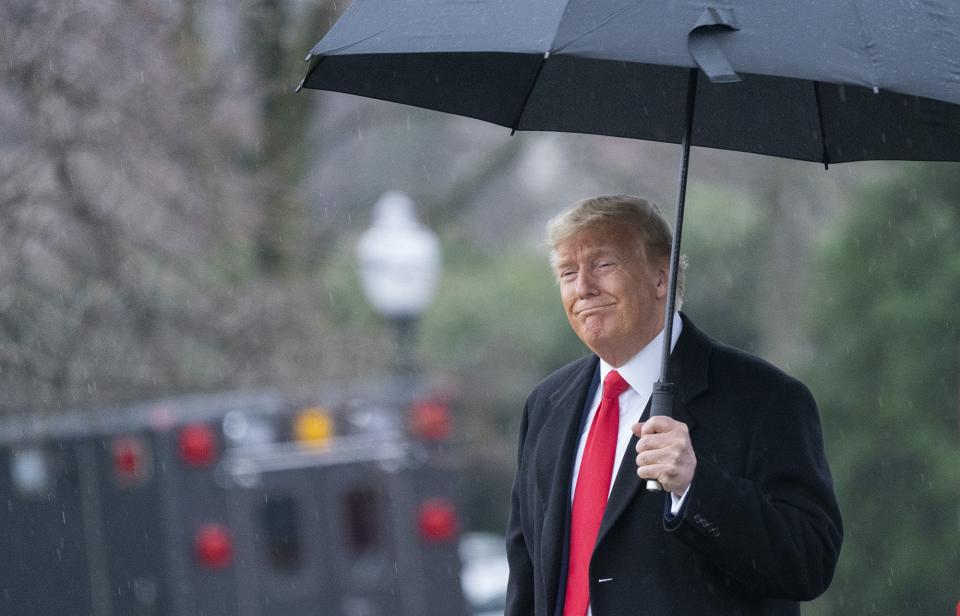 Bei Regen und Wind muss sich Donald Trump in Acht nehmen. (Bild: ddp/Sipa USA)