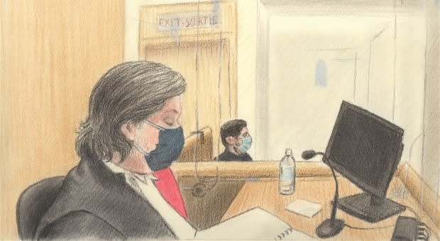 Sketch shows Justice Matthew Webber, left, presiding over Diallo's trial on Monday, with OC Transpo Special Const. Steven Delaney as a witness.