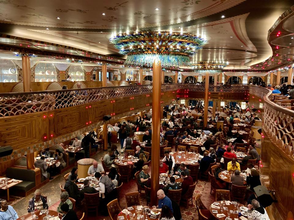 dining room on carnival legend