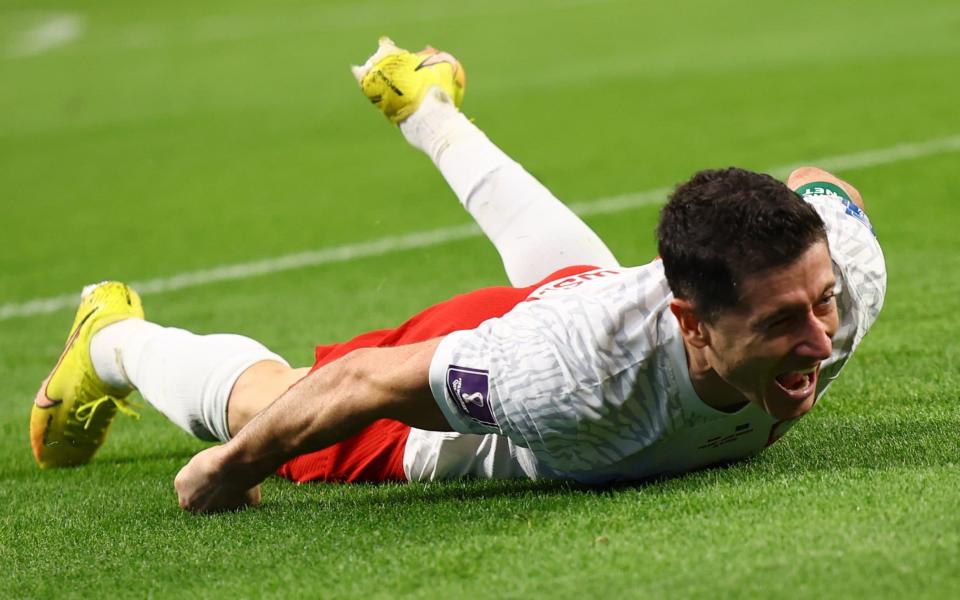 Soccer Football - FIFA World Cup Qatar 2022 - Group C - Poland v Saudi Arabia - Education City Stadium, Al Rayyan, Qatar - November 26, 2022 Poland's Robert Lewandowski celebrates scoring their second goal - Kai Pfaffenbach/Reuters