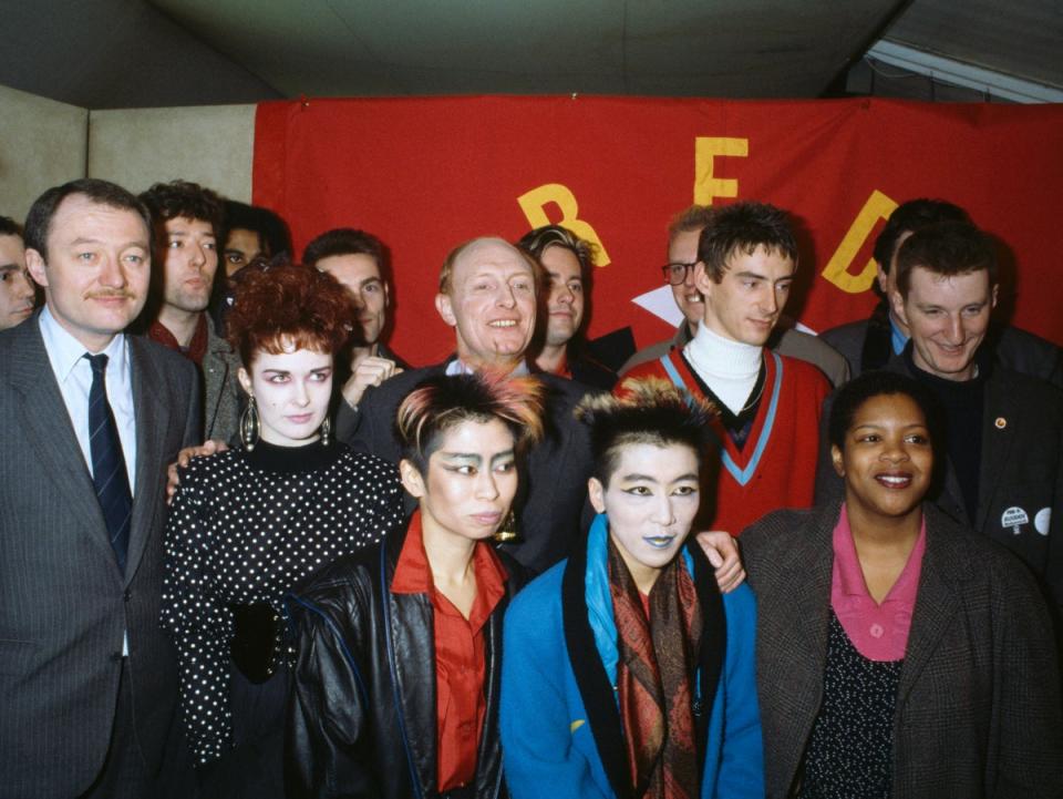 Ken Livingstone, Neil Kinnock and singers Paul Weller and Billy Bragg at the launch of Red Wedge in 1985 (Getty)